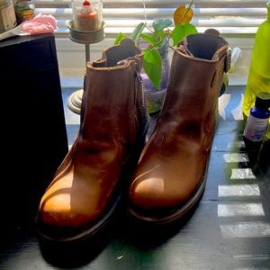 Caterpillar Women’s Waterproof Ankle Boot SZ 8